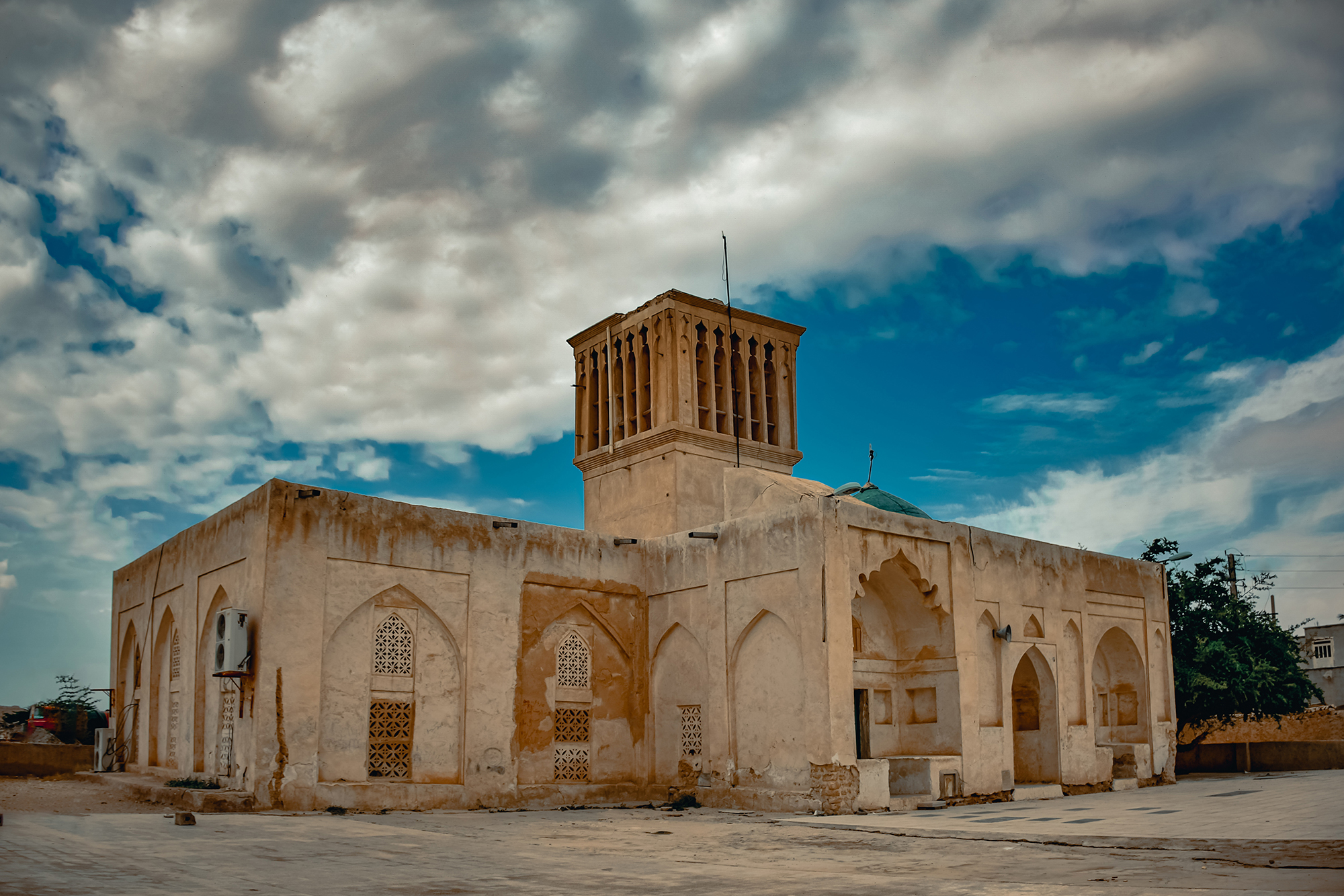 مسجد تاریخی بردستان