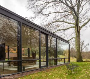 The-Glass-House-Philip-Johnson-Archeyes-simon-garcia-1