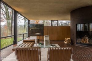 The-Glass-House-Philip-Johnson-Archeyes-simon-garcia-14