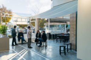 walking-canopy-3ra-cafe-bistro-paad-architects_1