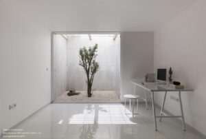 white-trio-house-office-and-store-white-on-white-studio_10